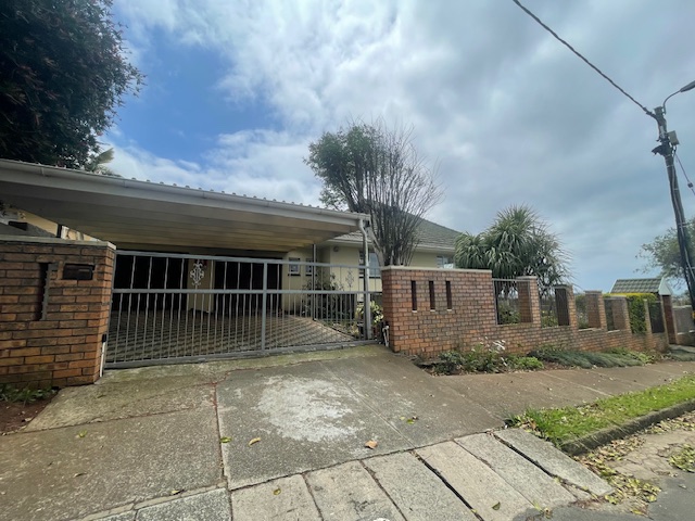 3 Bedroom Property for Sale in Berea Eastern Cape
